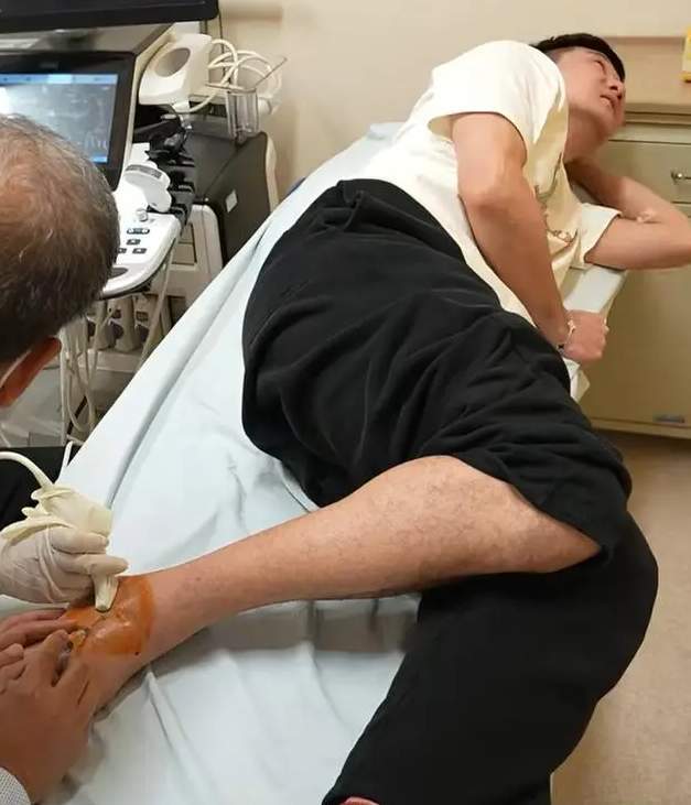 开云体育平台-叫人揪心！卫冕冠军核心更新伤情，两个部位一起治，4月或能复出